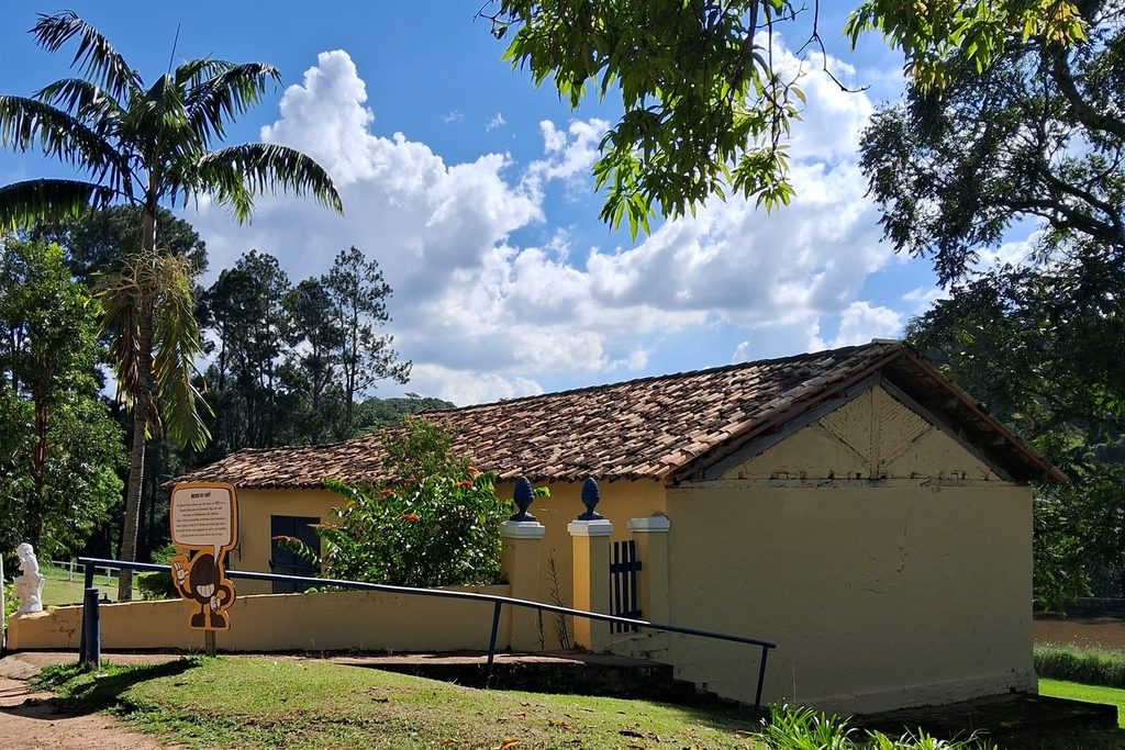 Vista da Fazenda Nossa Senhora da Conceição, em Jundiaí, cercada por vegetação do Circuito das Frutas